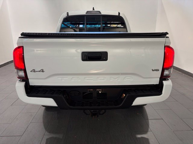 Used 2022 Toyota Tacoma SR AWD/4WD image 4