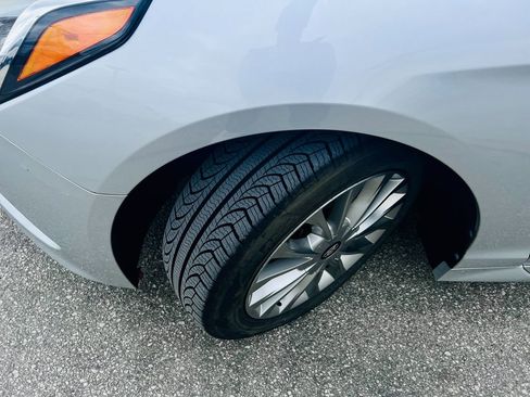 Used 2015 Hyundai Sonata Limited w/ Option Group 05 image 31