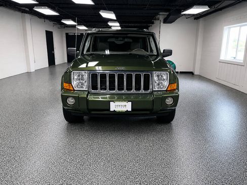 Used 2007 Jeep Commander Sport AWD/4WD image 11