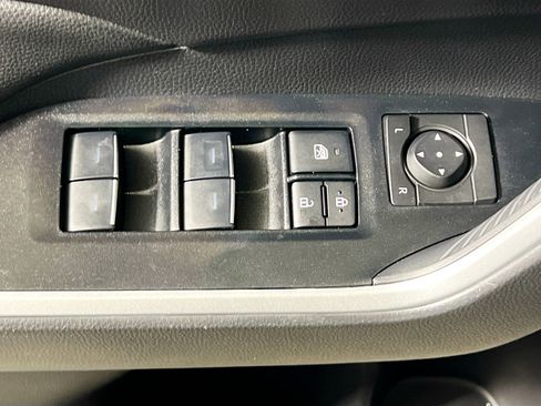 Used 2025 Toyota RAV4 XLE w/ Convenience Package FWD image 16