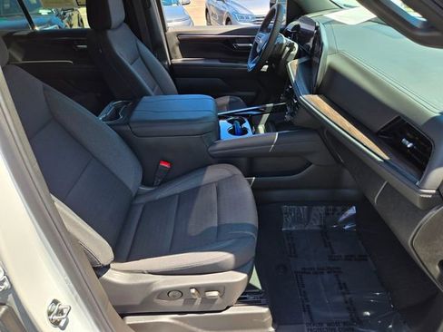Used 2026 Chevrolet Tahoe LS w/ LPO, Dark Essentials Package AWD/4WD image 21