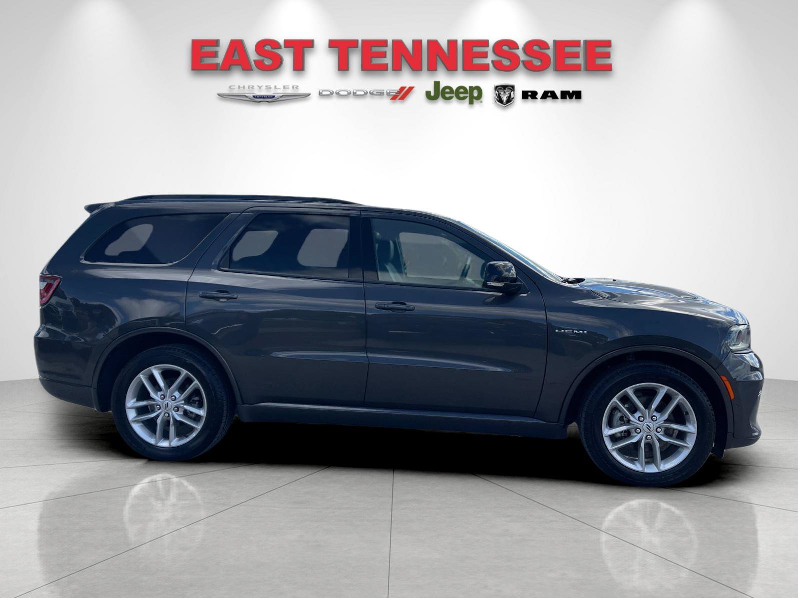 Used 2025 Dodge Durango R/T AWD/4WD image 2