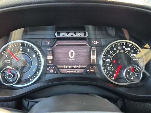 Used 2022 RAM 1500 Laramie AWD/4WD image 9