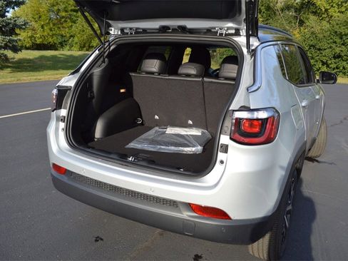 New 2026 Jeep Compass Limited image 33