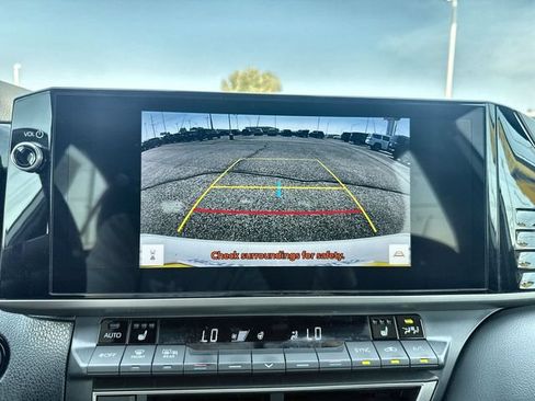 Used 2025 Toyota Camry XSE FWD image 17
