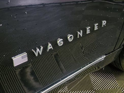 Used 2024 Jeep Wagoneer L Series III w/ Premium Group I AWD/4WD image 35