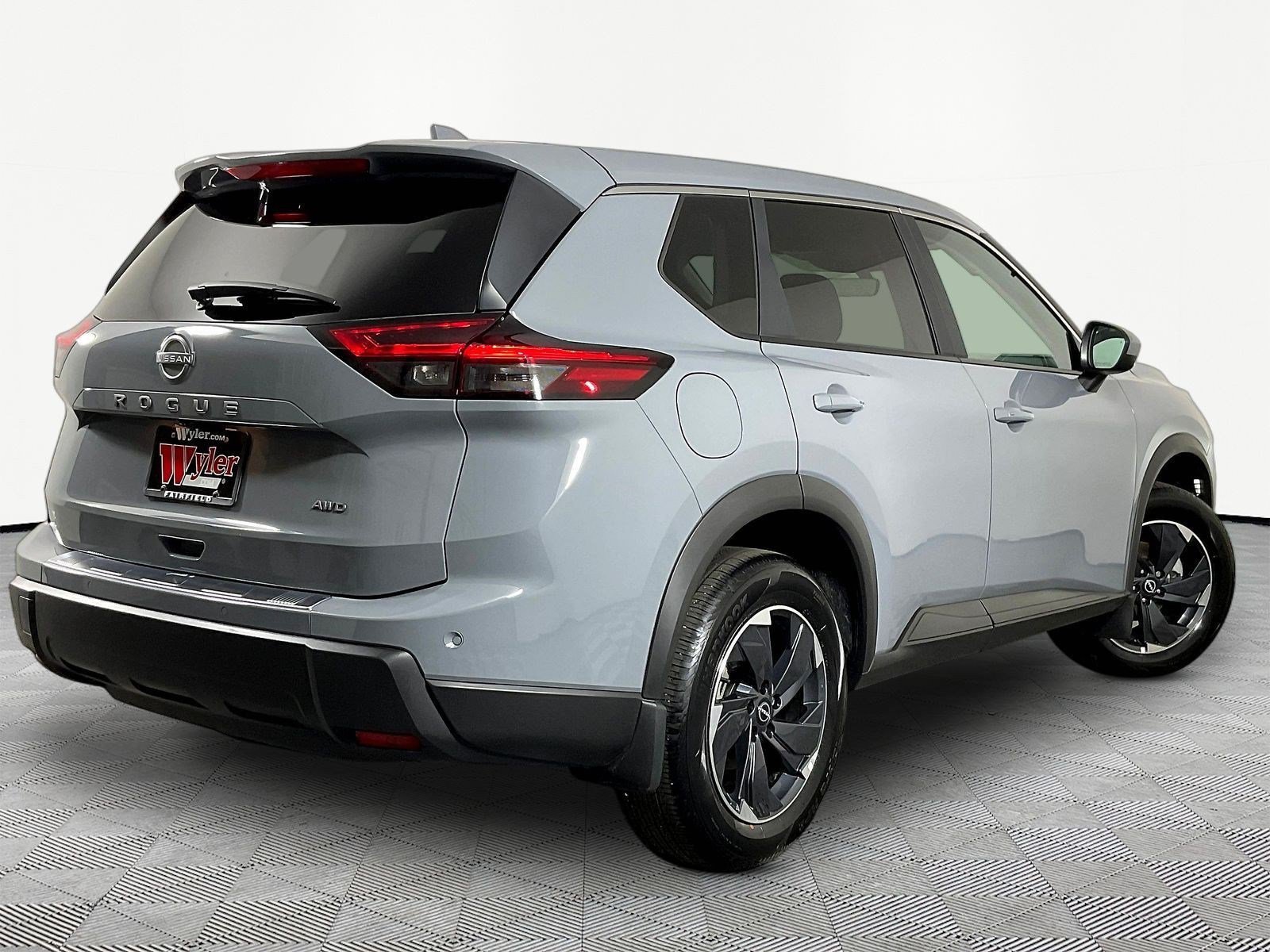 Used 2026 Nissan Rogue SV AWD/4WD image 6