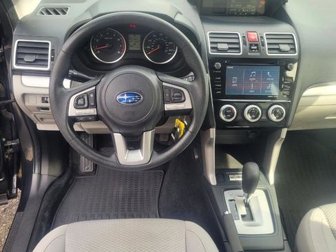 Used 2017 Subaru Forester 2.5i Premium AWD/4WD image 16