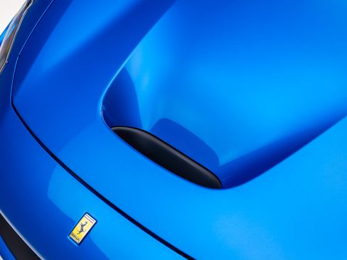 Certified 2021 Ferrari F8 Tributo RWD image 32