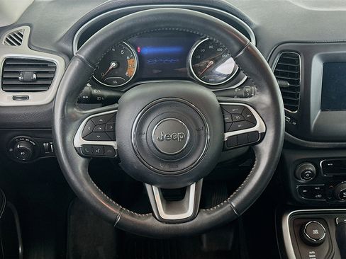 Used 2019 Jeep Compass Latitude w/ Popular Equipment Group AWD/4WD image 18