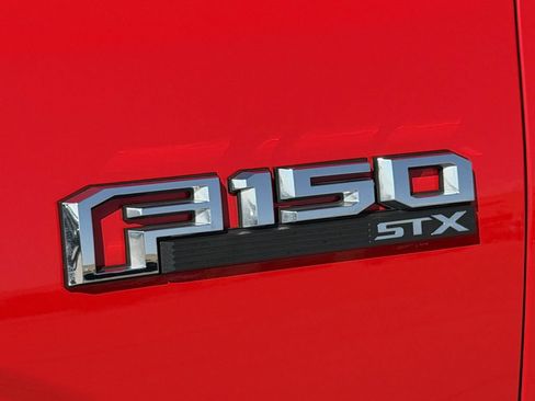 Used 2018 Ford F150 XL w/ Equipment Group 101A Mid RWD image 10