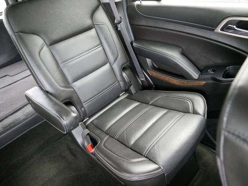 Used 2018 GMC Yukon Denali w/ Denali Ultimate Package AWD/4WD image 14
