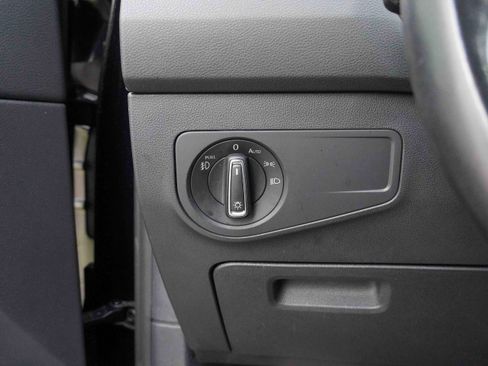 Used 2021 Volkswagen Tiguan SE R-Line image 17