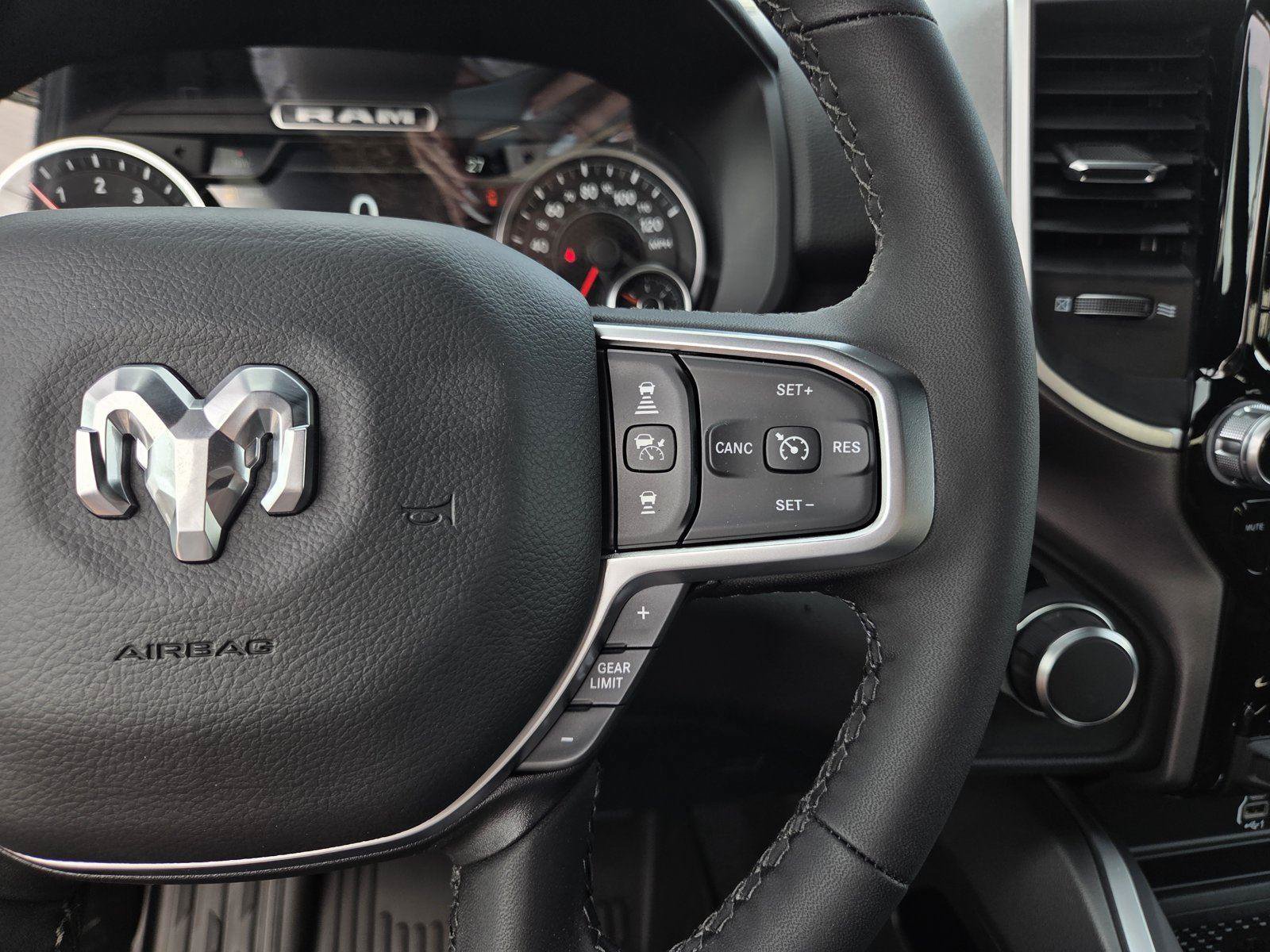 New 2026 RAM 1500 Big Horn AWD/4WD image 27