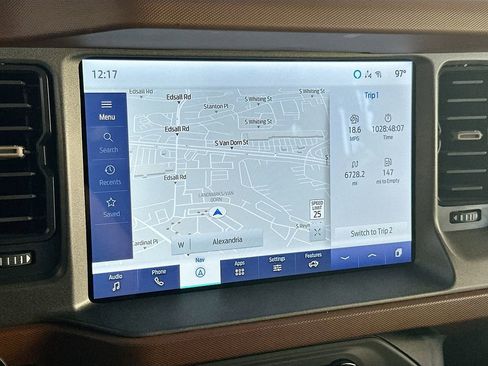 Used 2024 Ford Bronco Outer Banks AWD/4WD image 13