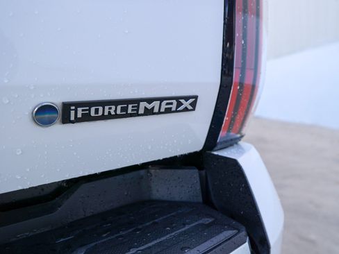 Used 2025 Toyota Tundra Limited image 17