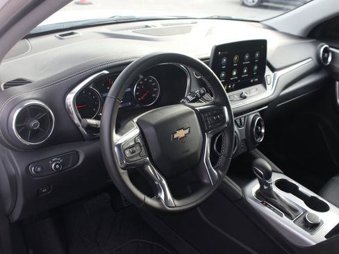 Used 2023 Chevrolet Blazer LT image 17