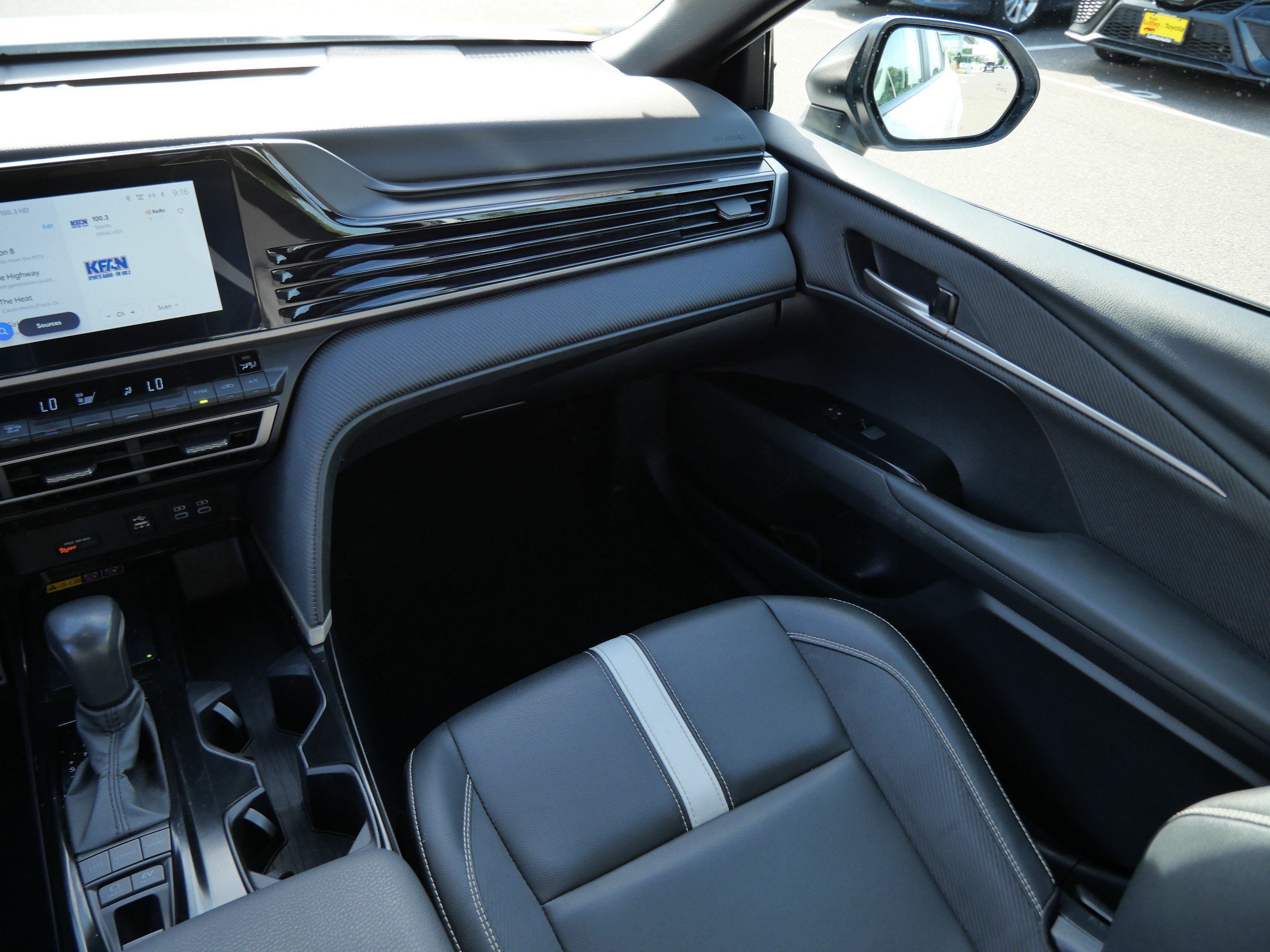 Certified 2025 Toyota Camry SE FWD image 11