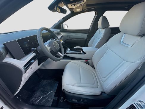 New 2026 Hyundai Tucson Limited image 16