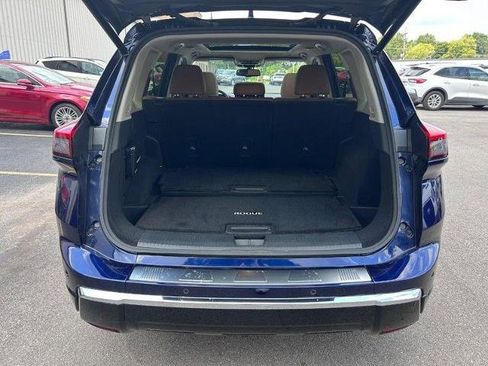 Used 2024 Nissan Rogue Platinum w/ Platinum Premium Package image 7