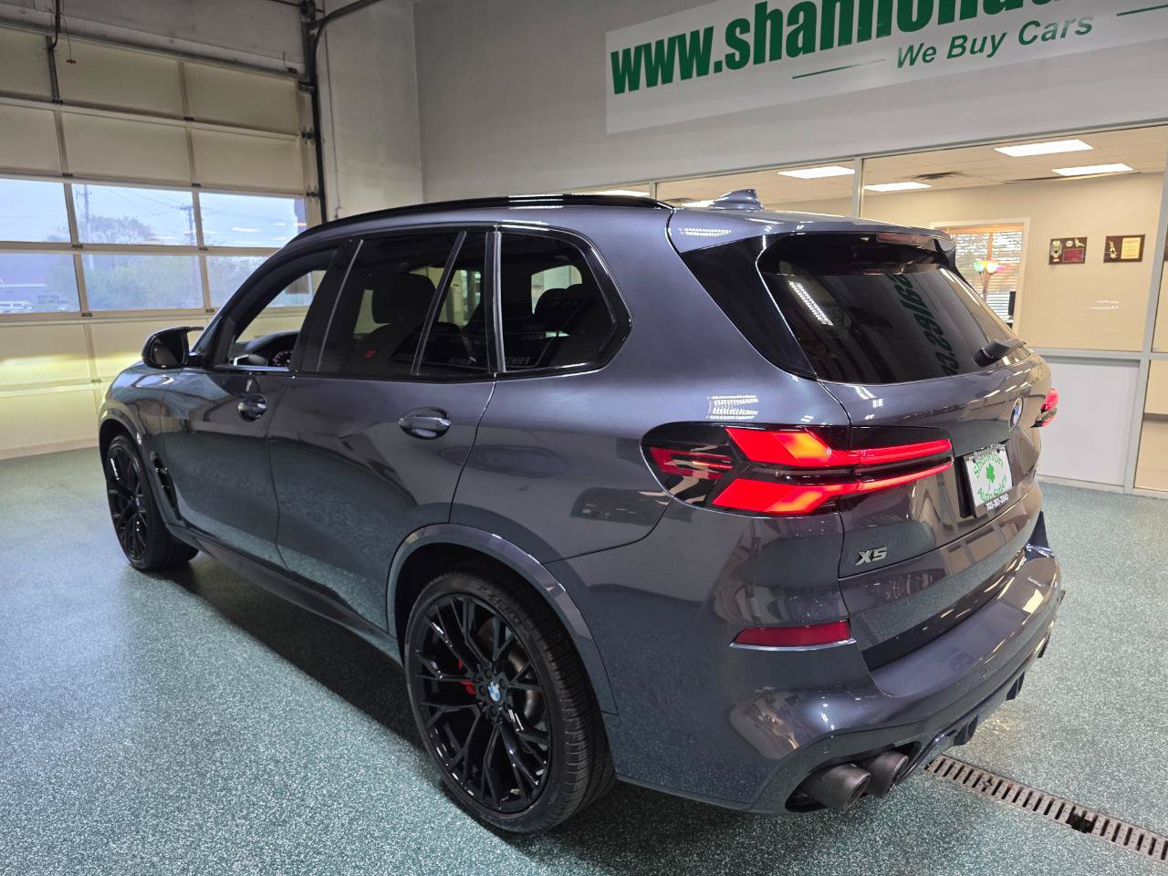 Used 2020 BMW X5 M50i w/ Executive Package AWD/4WD image 10