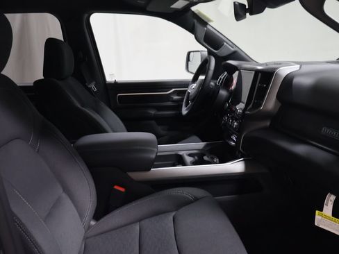 New 2026 RAM 1500 4x4 Crew Cab image 14