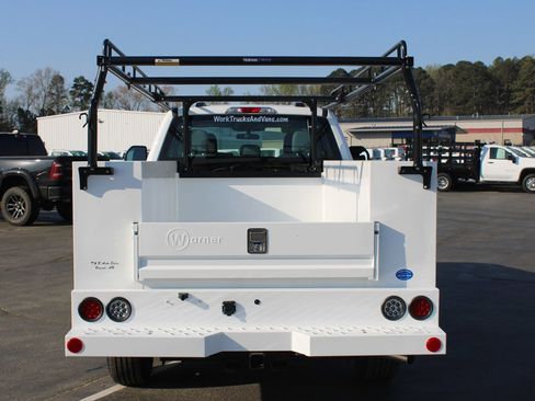 Used 2025 Ford F250 XL image 9