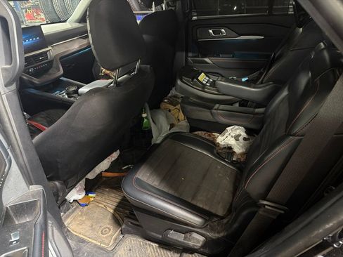 Used 2025 Ford Explorer ST-Line w/ Premium Package RWD image 13