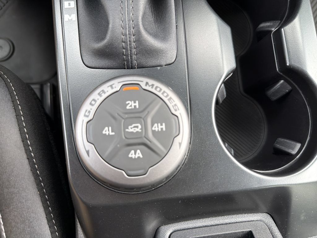Used 2025 Ford Bronco Badlands AWD/4WD image 29