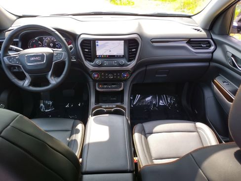 Used 2023 GMC Acadia AT4 w/ Technology Package image 13
