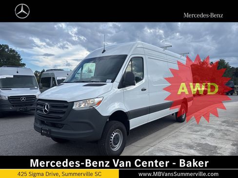 Used 2024 Mercedes-Benz Sprinter 2500 image 7