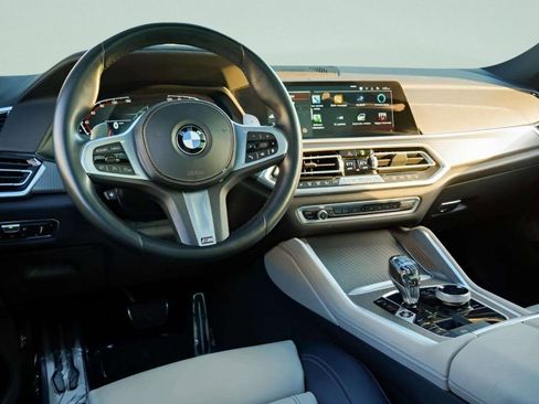 Used 2022 BMW X6 xDrive40i w/ Executive Package image 35