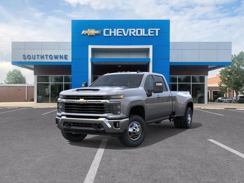 New 2026 Chevrolet Silverado 3500 LT AWD/4WD image 32