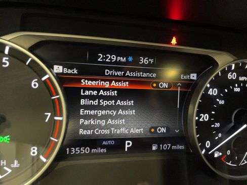 Used 2024 Nissan Rogue SV w/ SV Premium Package image 9