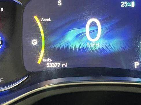 Used 2020 Chrysler Pacifica Limited w/ Advanced Safetytec Group image 6