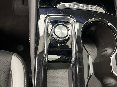 Certified 2025 Buick Envision Sport Touring image 21