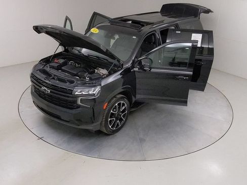 Used 2024 Chevrolet Suburban RST w/ Luxury Package AWD/4WD image 46