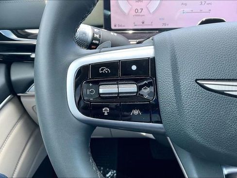 Certified 2025 Genesis GV80 2.5T Standard AWD/4WD image 18