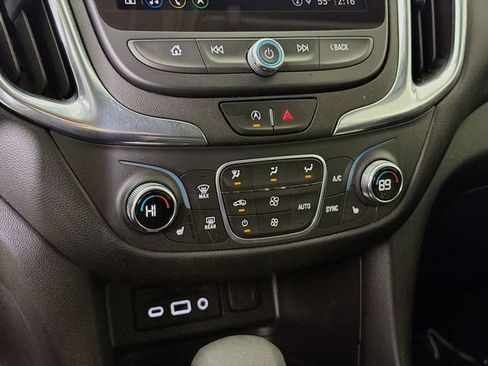 Used 2022 Chevrolet Equinox LT image 17