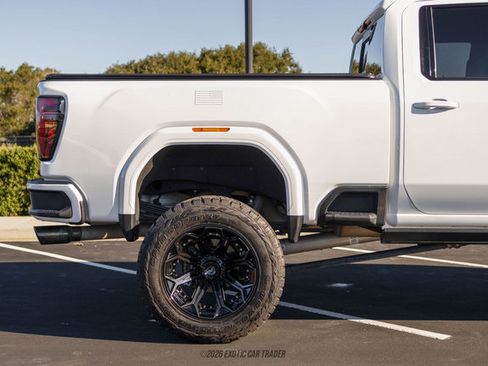 Used 2024 GMC Sierra 2500 AT4 w/ AT4 Premium Plus Package image 10