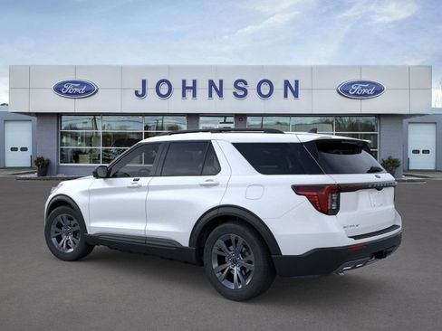 New 2026 Ford Explorer Active w/ Active Comfort Package image 4
