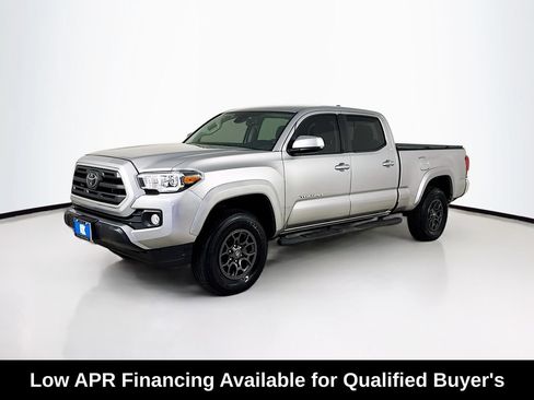 Used 2018 Toyota Tacoma SR5 AWD/4WD image 3