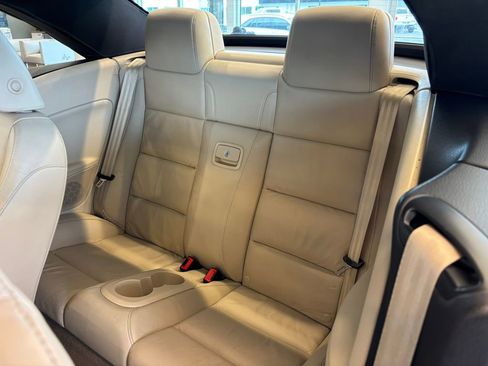 Used 2015 Volkswagen Eos Executive image 31