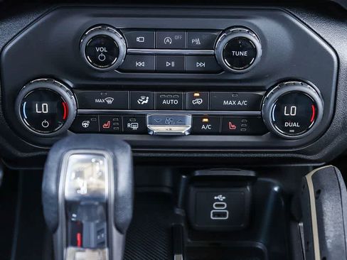 New 2026 Ford Bronco Badlands image 14