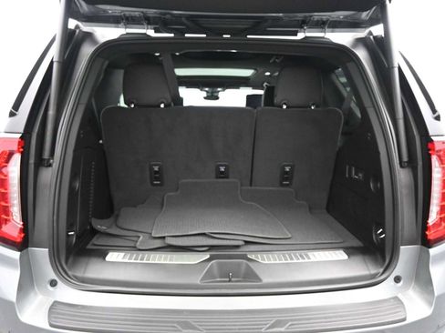 Used 2024 GMC Yukon Denali w/ Advanced Technology Package image 13