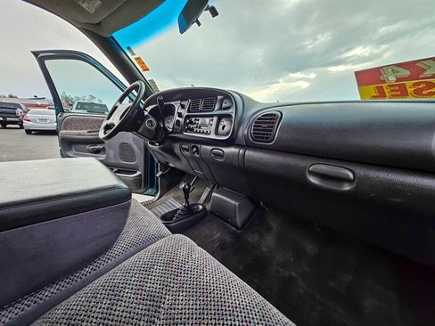 Used 1998 Dodge Ram 2500 Truck 4x4 Club Cab image 16