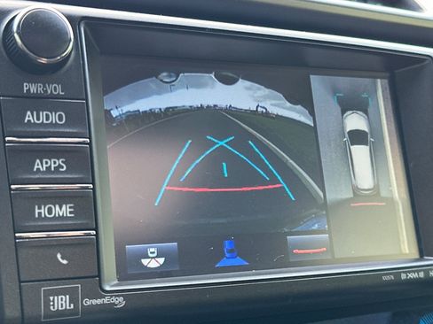 Used 2017 Toyota RAV4 SE image 21