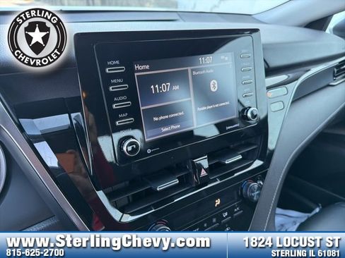 Used 2023 Toyota Camry SE image 12