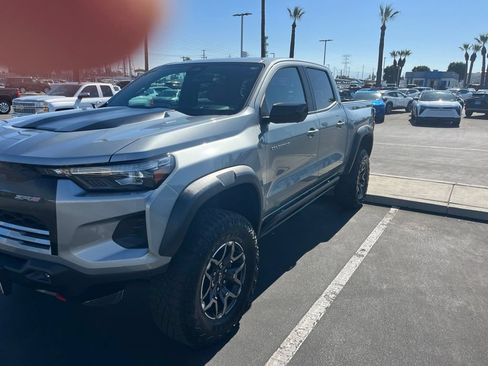 Used 2023 Chevrolet Colorado ZR2 w/ ZR2 Convenience Package III AWD/4WD image 29