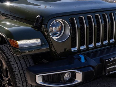 Used 2023 Jeep Wrangler Unlimited Sahara w/ Cold Weather Group image 34